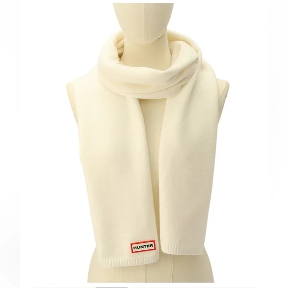 Hunter Cream White Knit Scarf - Picture 3 of 6